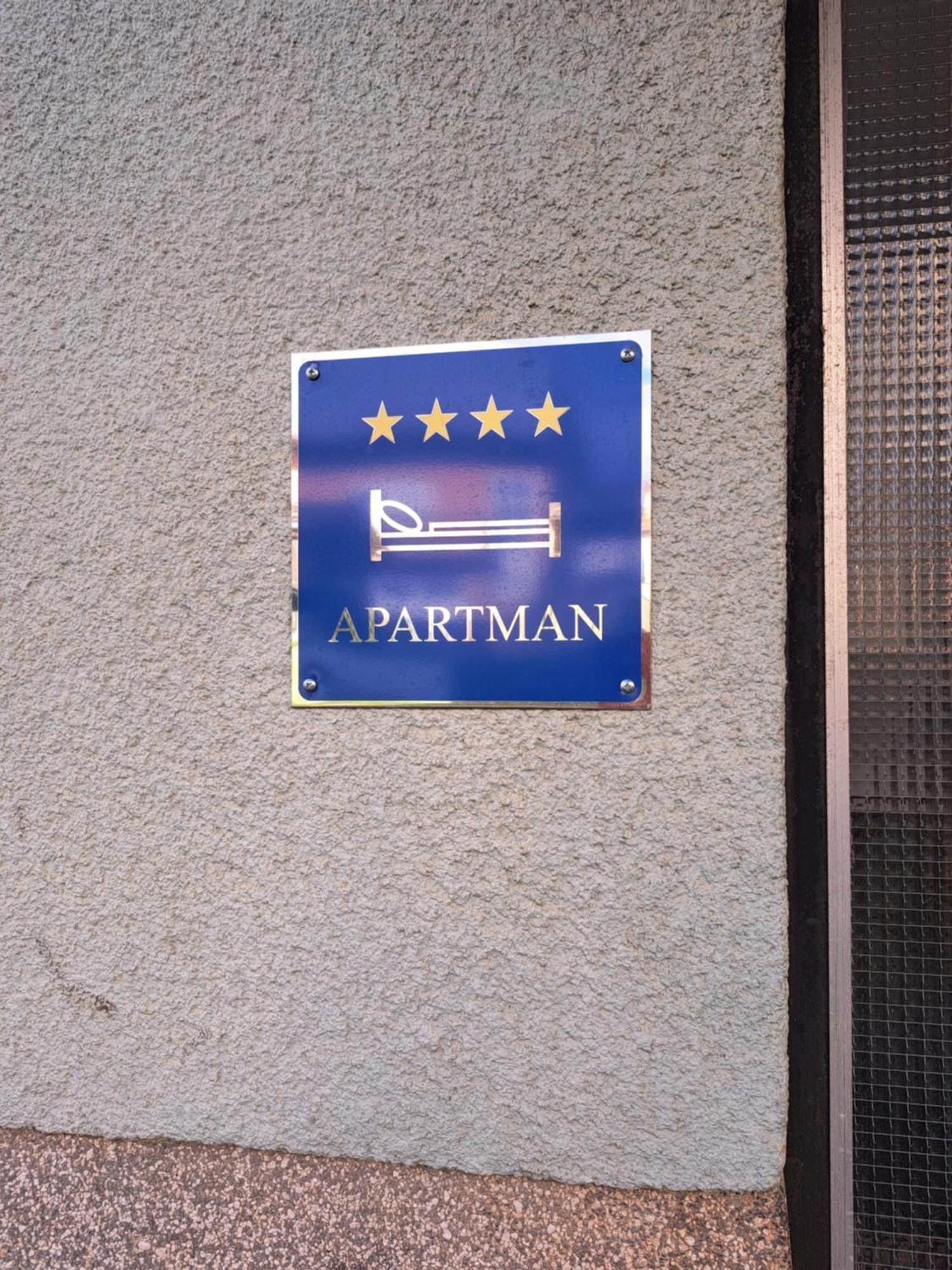 Apartman Josip Gospic Luaran gambar
