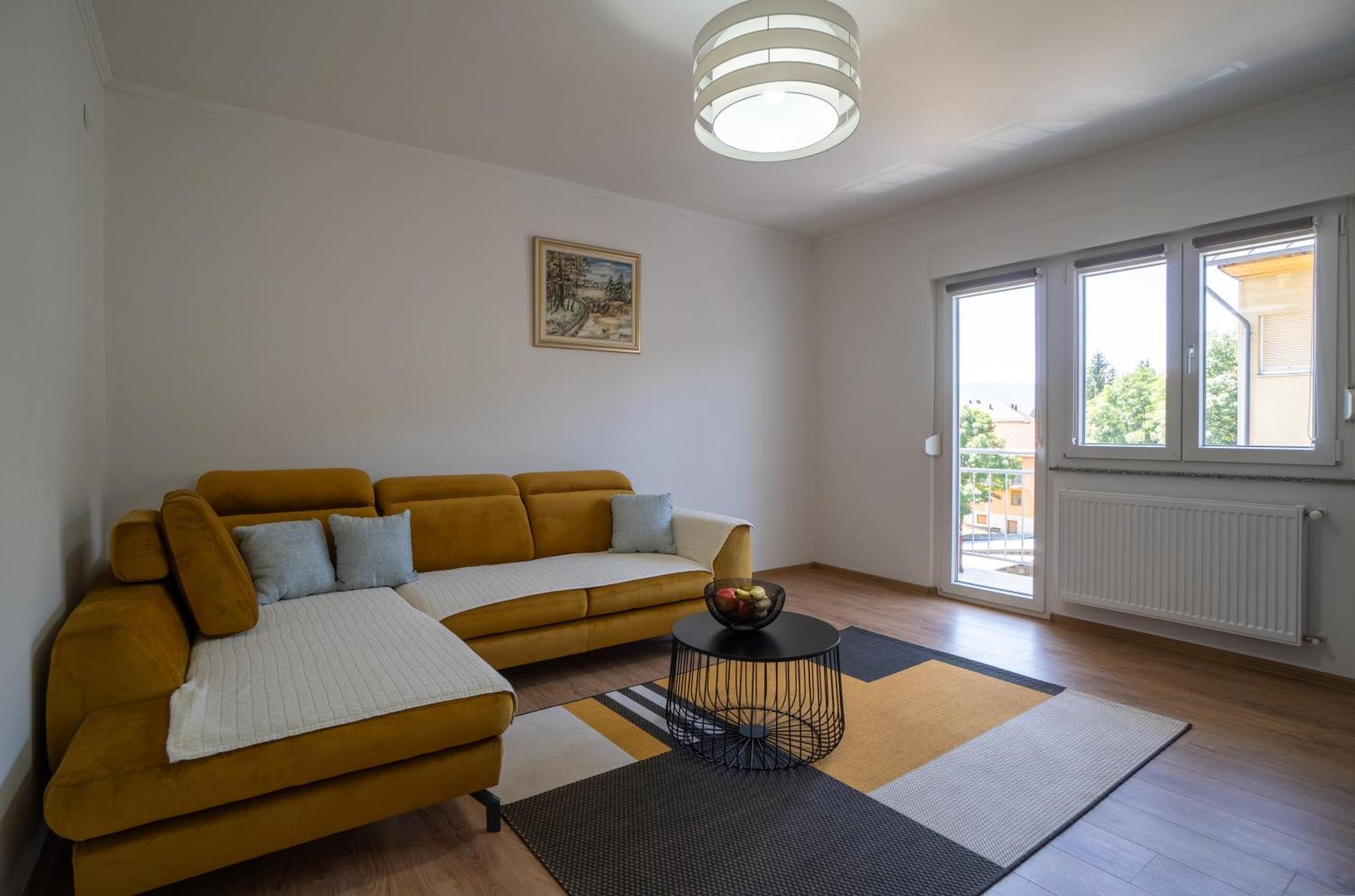 Apartman Josip Gospic Luaran gambar